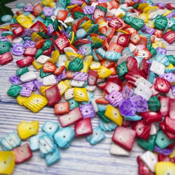 NEW Rainbow Multi Colors Puka Shell Beads Jewelry Making Lot DIY Nautical Beach - Picture 4 of 16